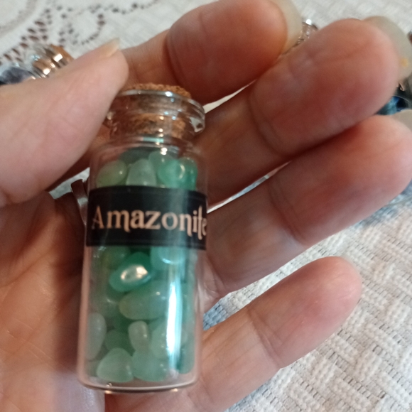 Set of 6 crystal mini jars with cork lids. - Picture 5 of 8